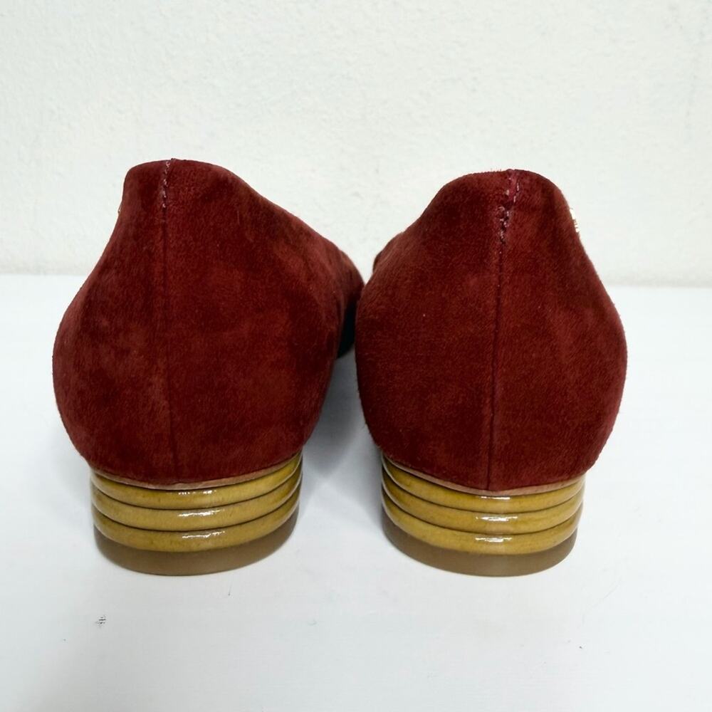 TORY BURCH Platos Suede Low Heel Flats Burgundy Gold Toe Plate Size 8 - Picture 5 of 8